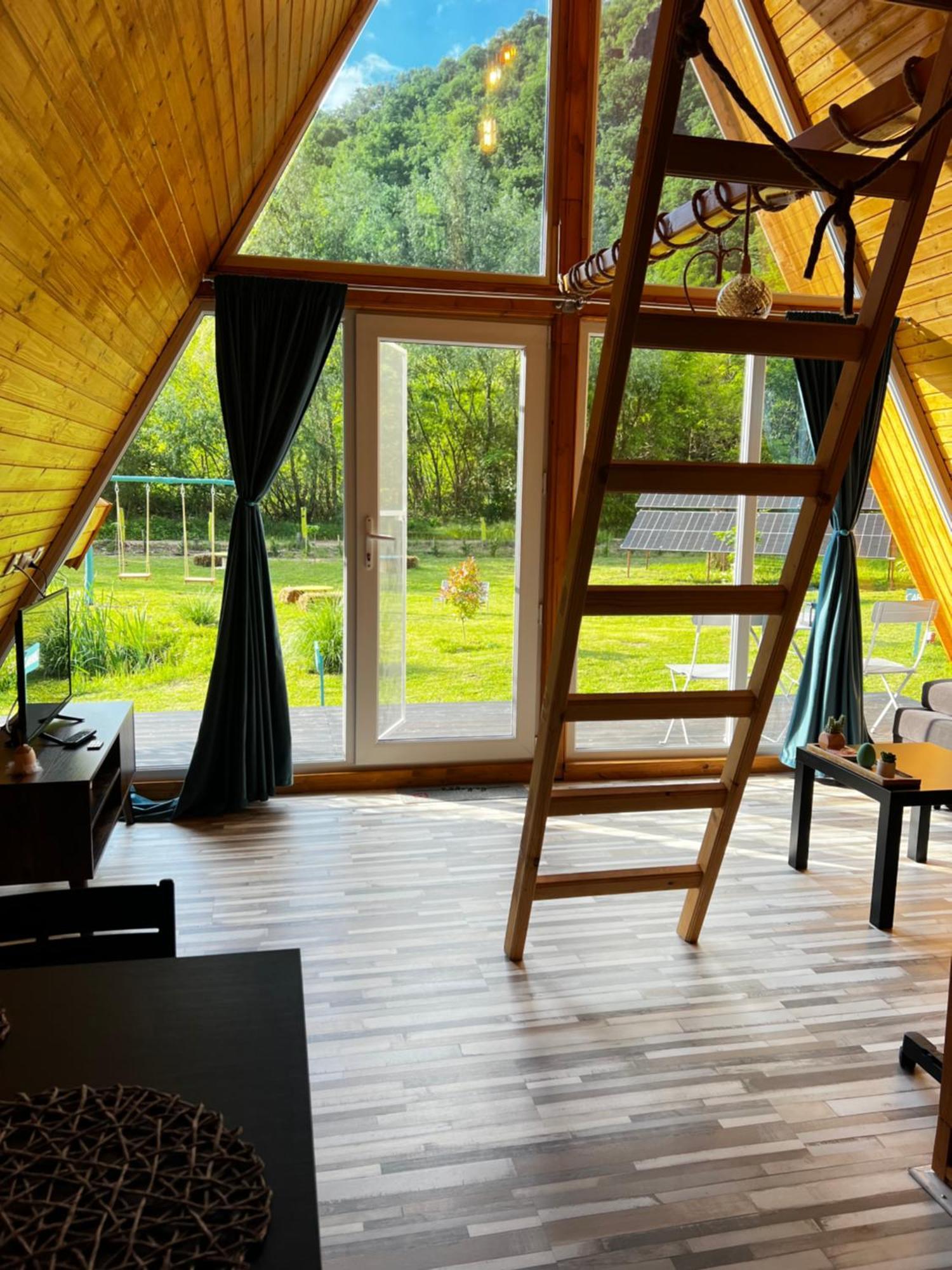 Cabane A-Frame Svinita Екстериор снимка