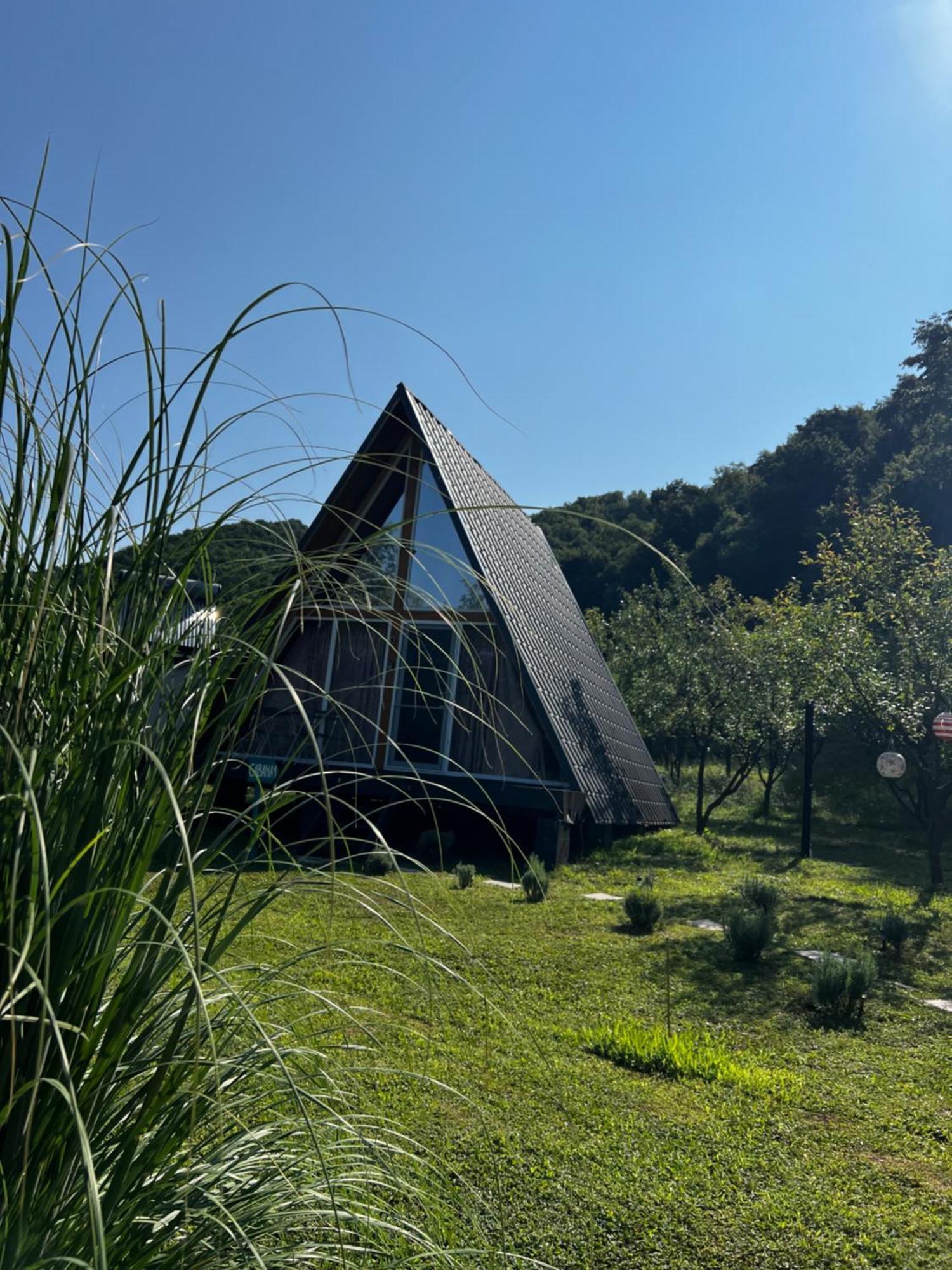 Cabane A-Frame Svinita Екстериор снимка